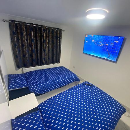 The Royal Boutique Oxford Lodge By London Sleep 6 Hayes  Exterior photo