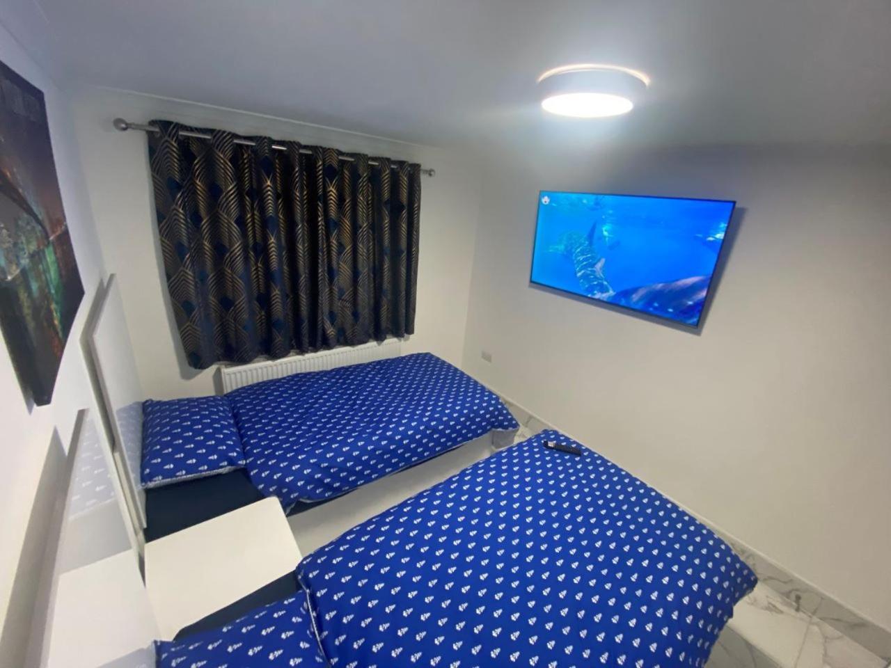 The Royal Boutique Oxford Lodge By London Sleep 6 Hayes  Exterior photo